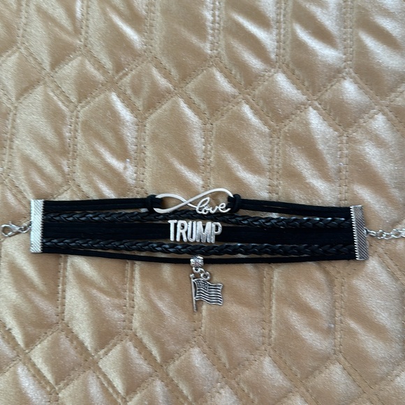 Trump bracelet love charm American flag charm patriotic Maga new - Picture 3 of 5